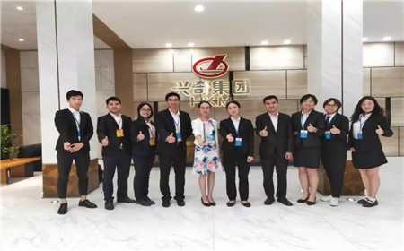 区诗宇、范凤娟律师为兴奇公司授课